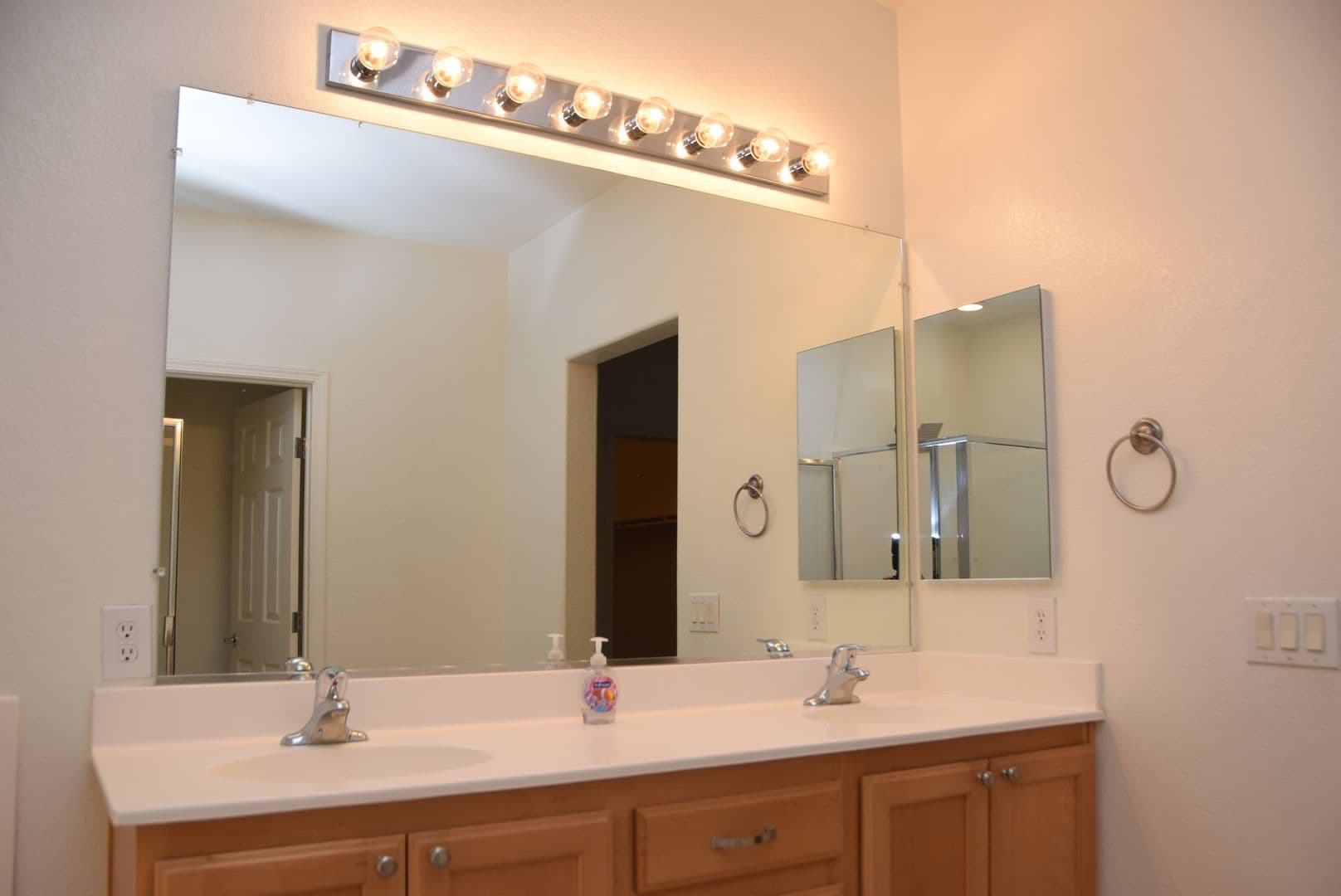 LAS VEGAS House: 6235 SHAMROCK LAKE AVENUE