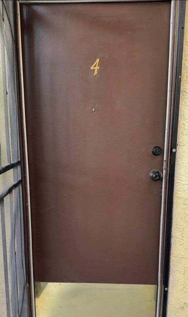 LAS VEGAS Apartment: HENNYPLEX UNITS