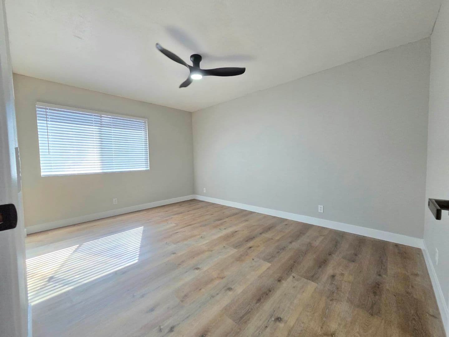 LAS VEGAS Apartment: HENNYPLEX UNITS