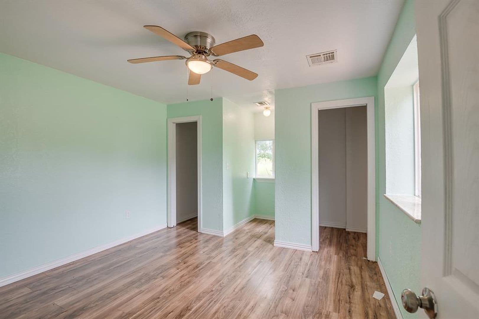 Harrah House: 331743 E 1020 Rd