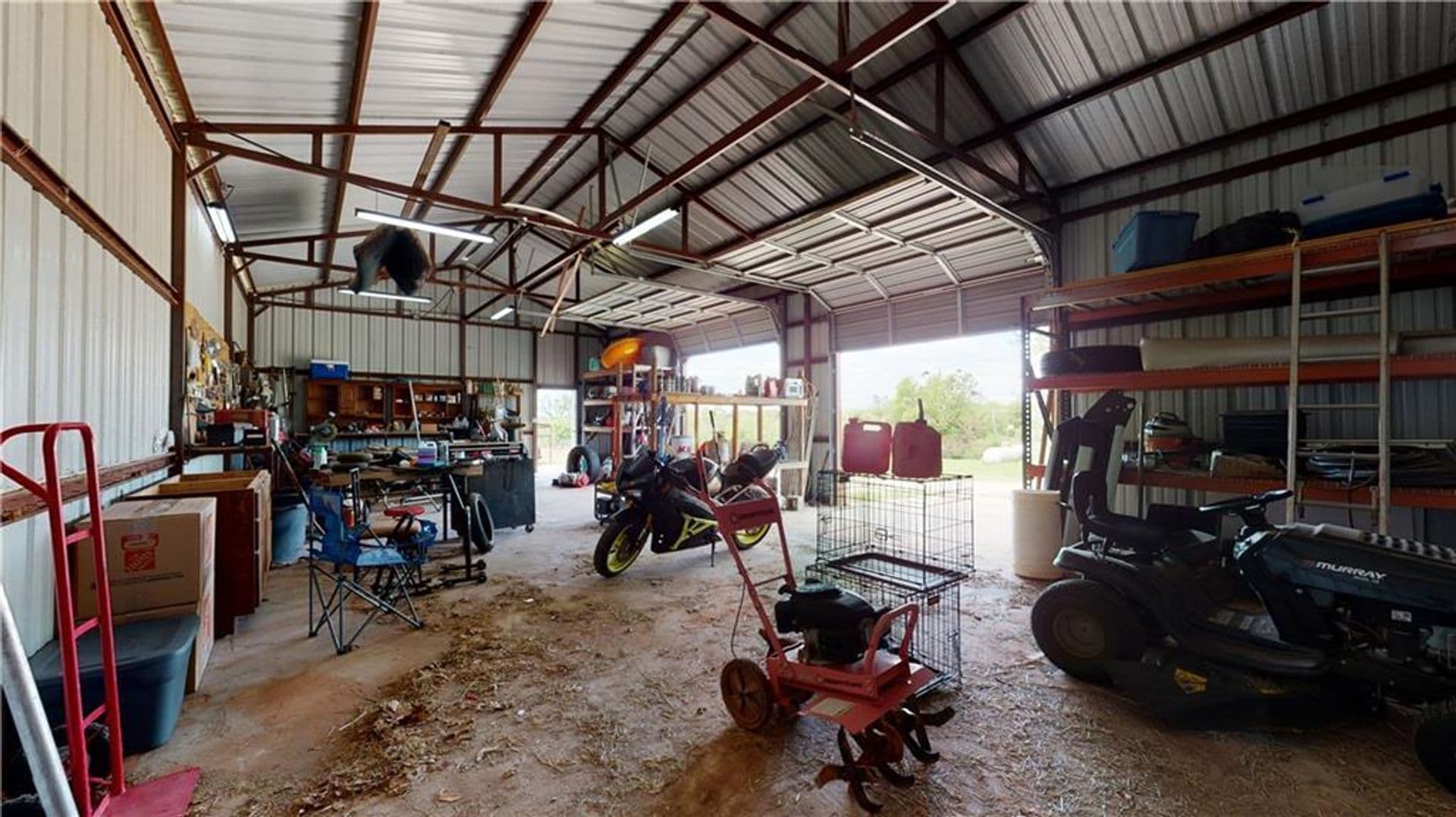 Harrah House: 331743 E 1020 Rd