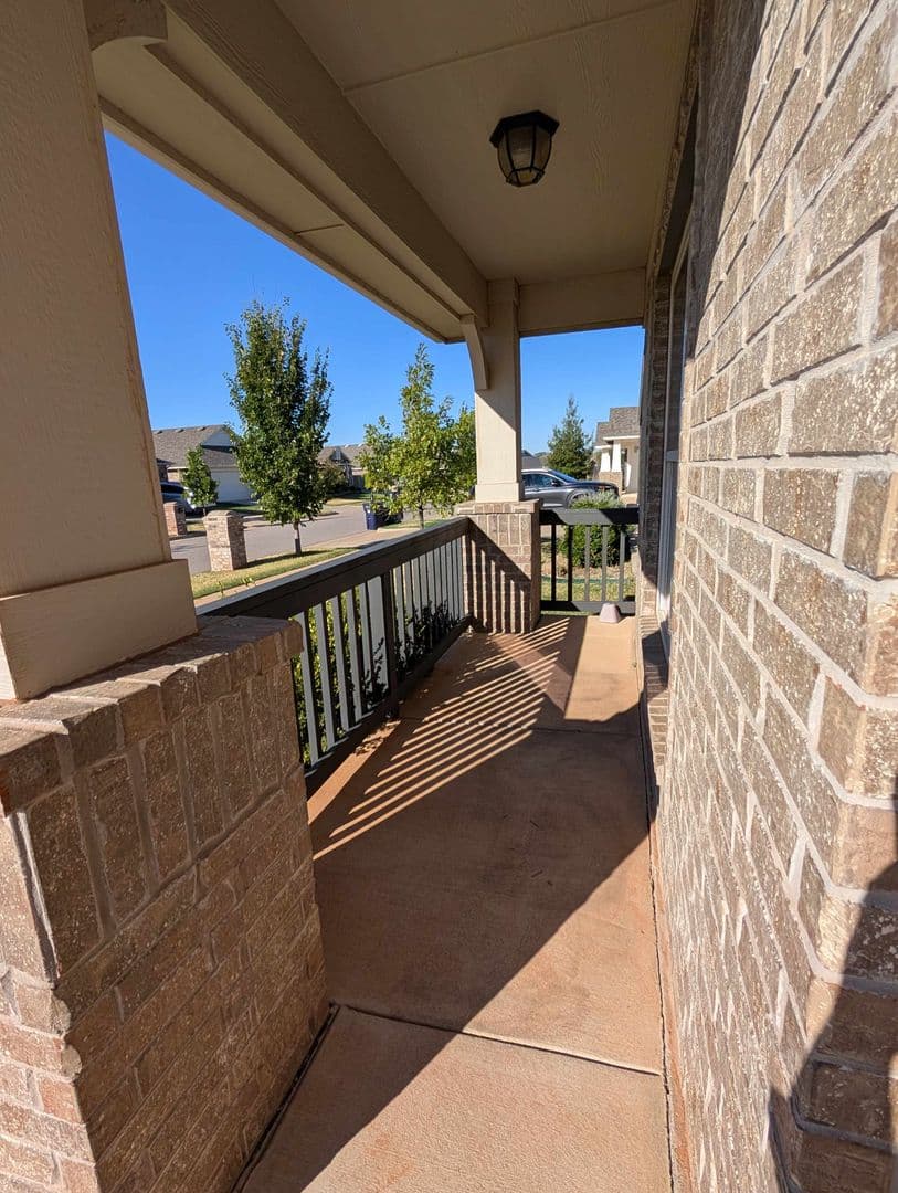 Edmond House: 6801 NW 155th Street