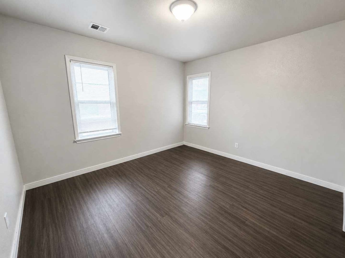 Midwest City House: 515 E Indian Drive