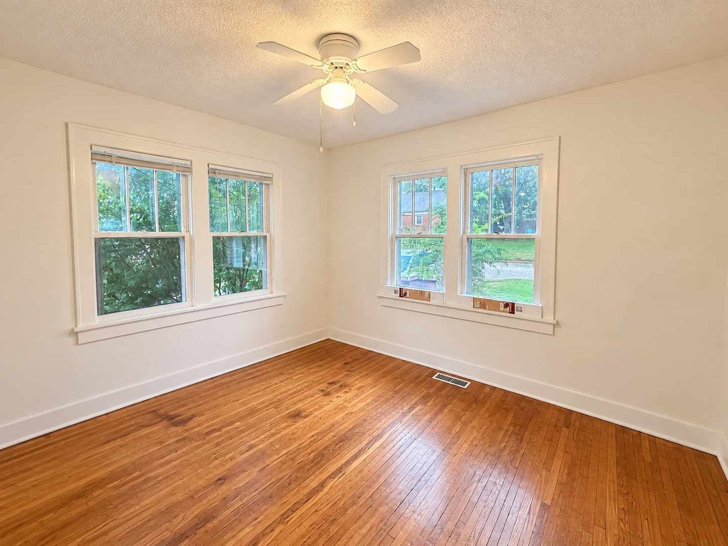 Oklahoma City House: 1136 N Villa Ave
