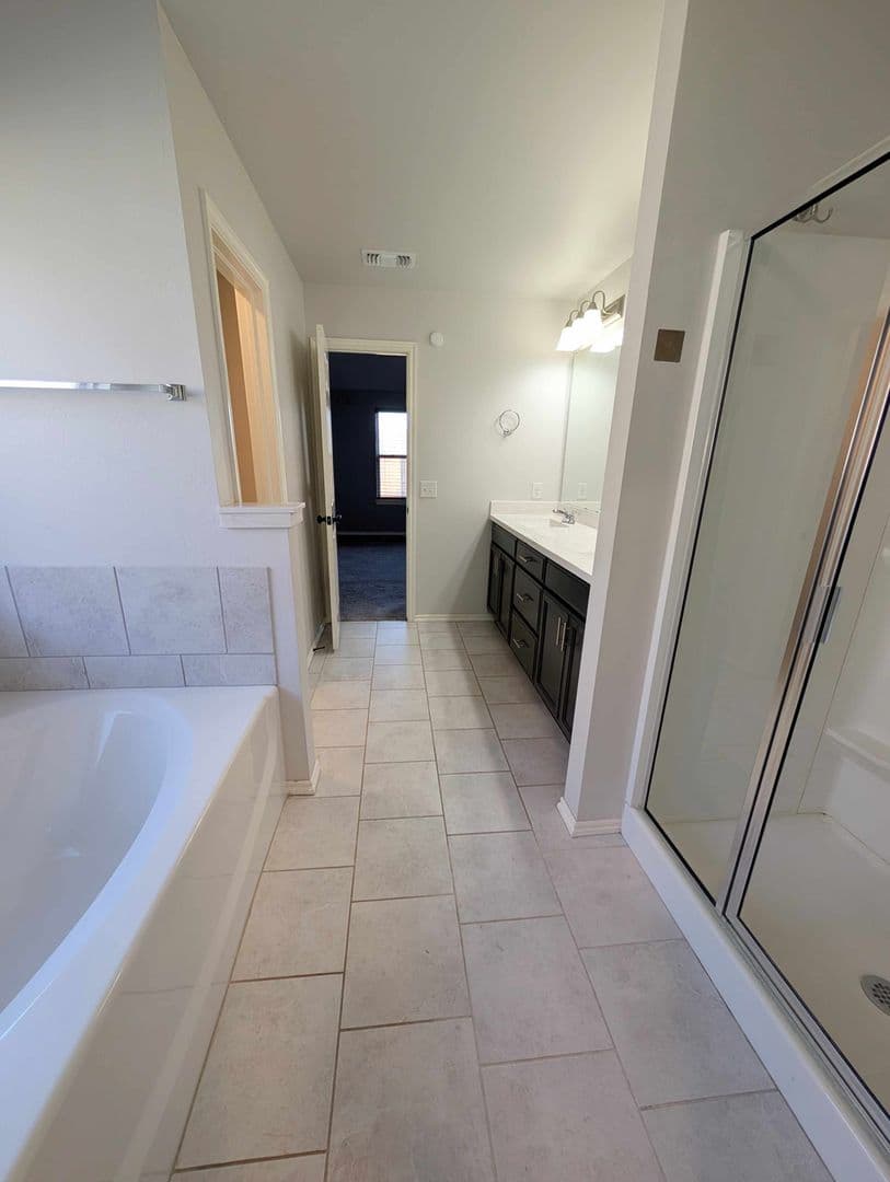 Edmond House: 6801 NW 155th Street