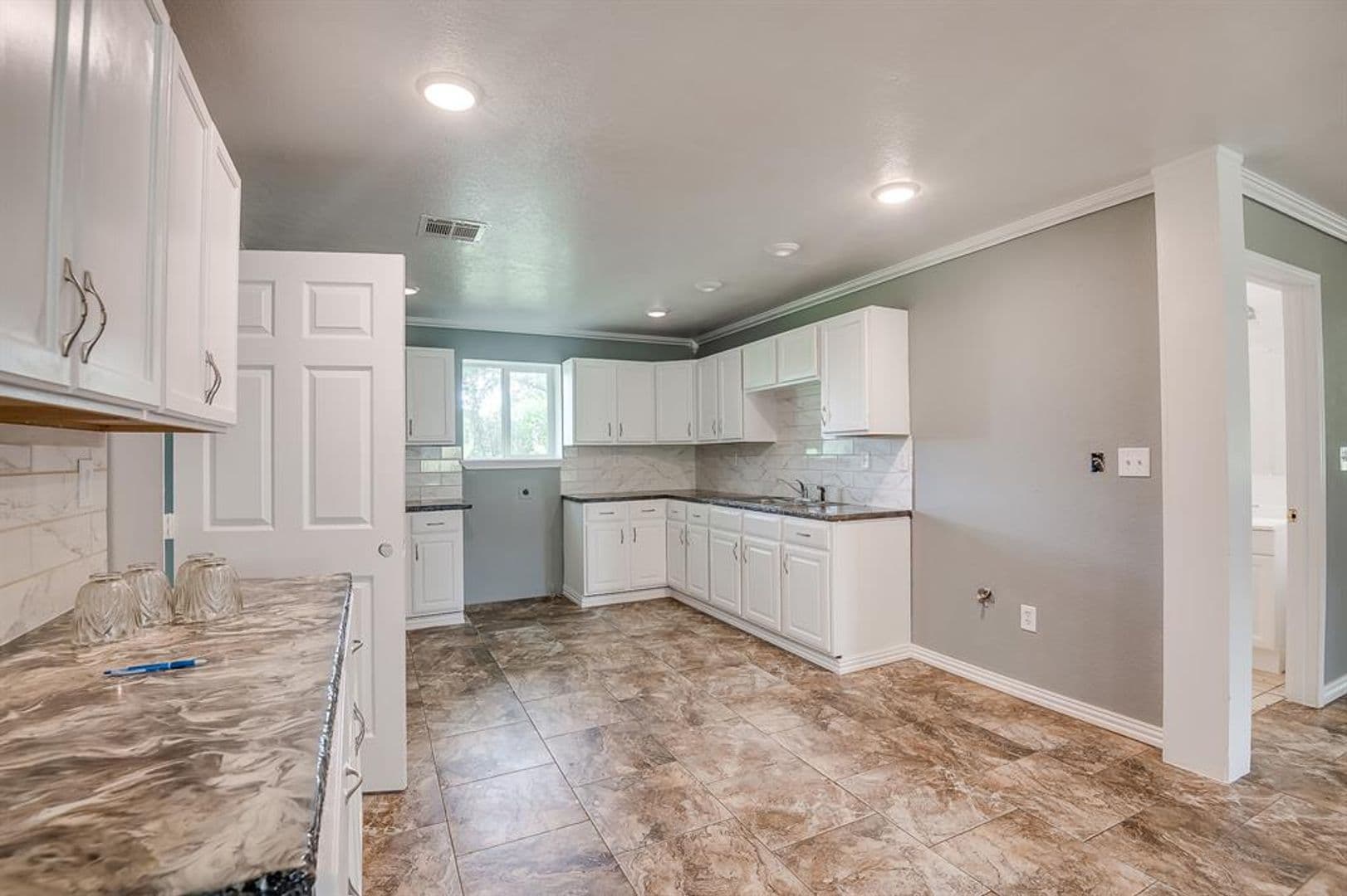 Harrah House: 331743 E 1020 Rd
