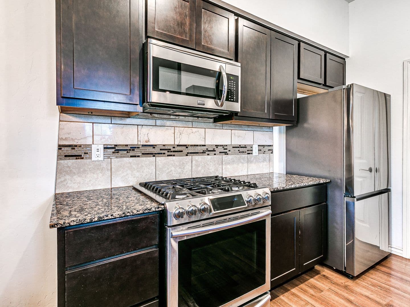 Edmond House: 589 S Fretz Ave