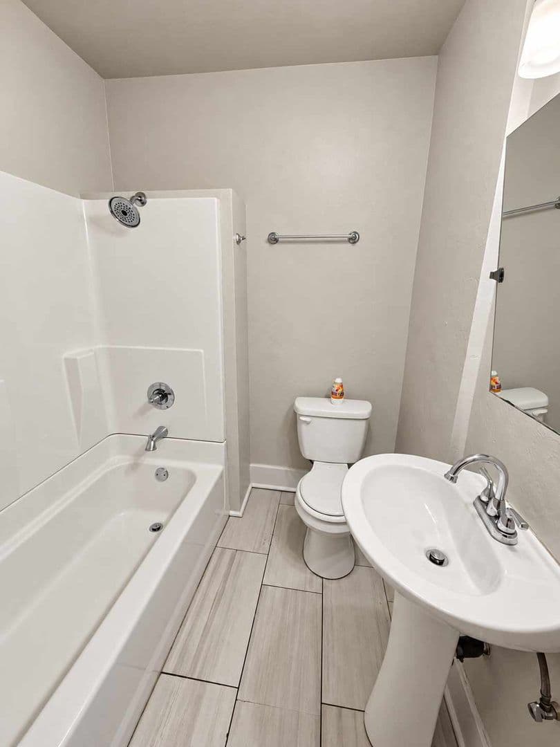 Oklahoma City House: 2438 NW 16th
