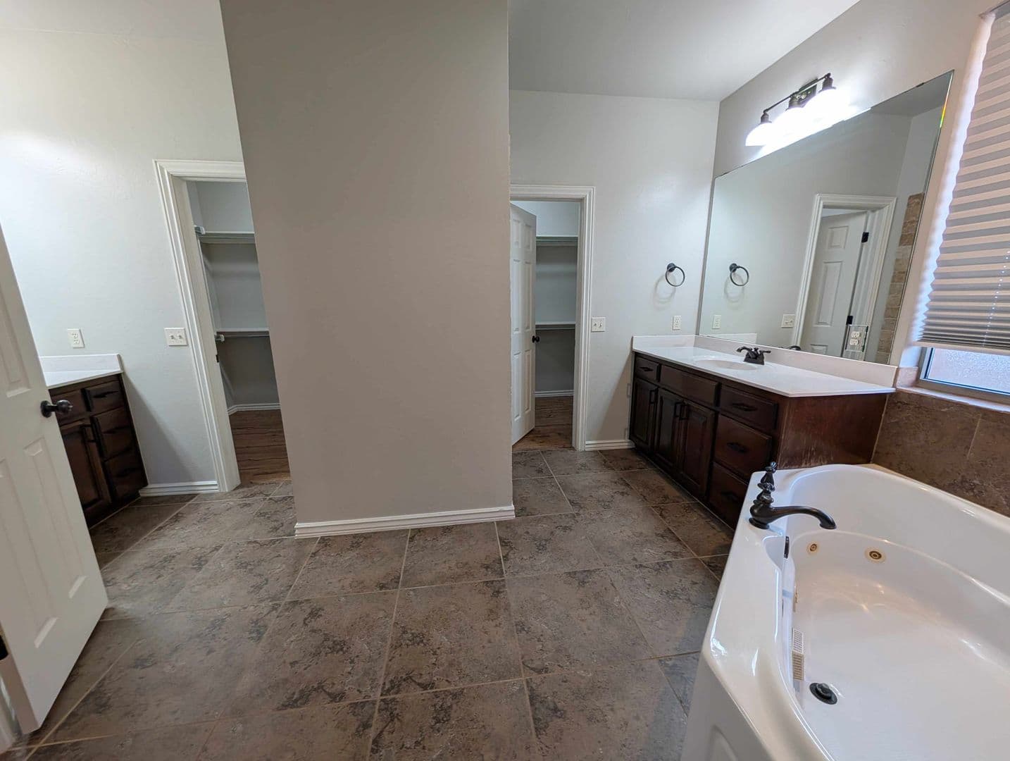 Edmond House: 2416 NW 153rd St