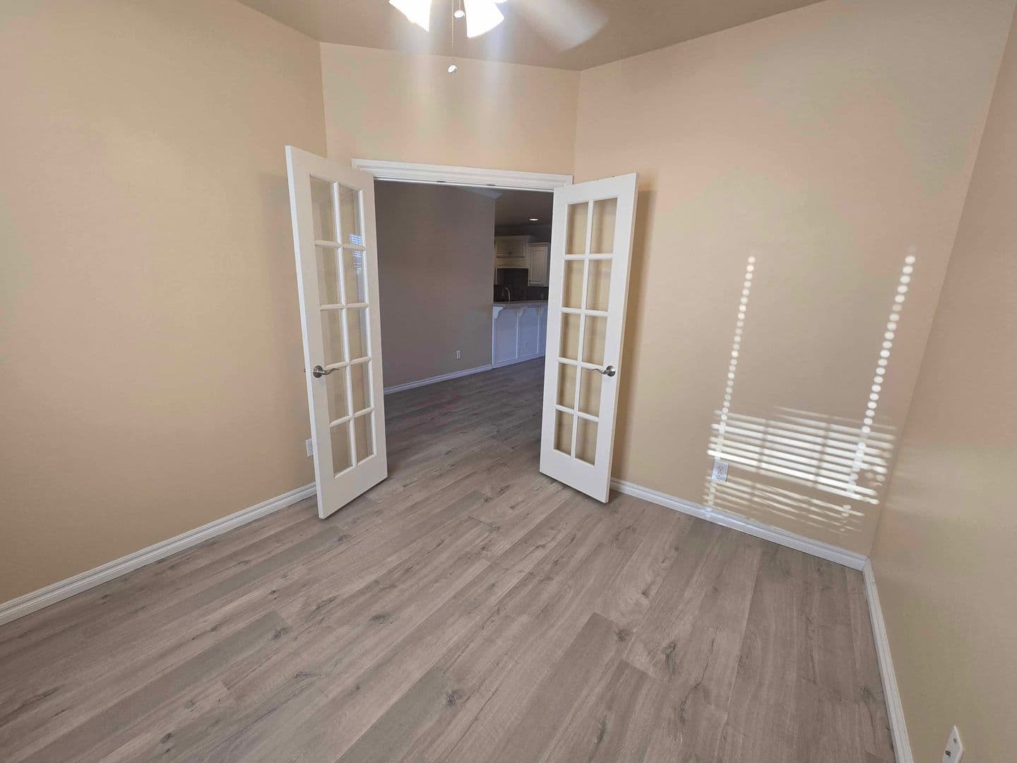 Edmond House: 17205 Cedar Dr