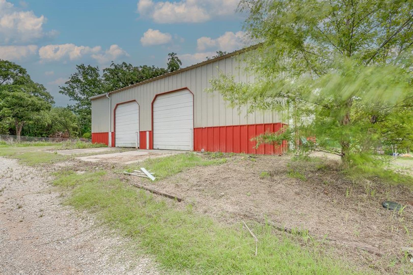 Harrah House: 331743 E 1020 Rd