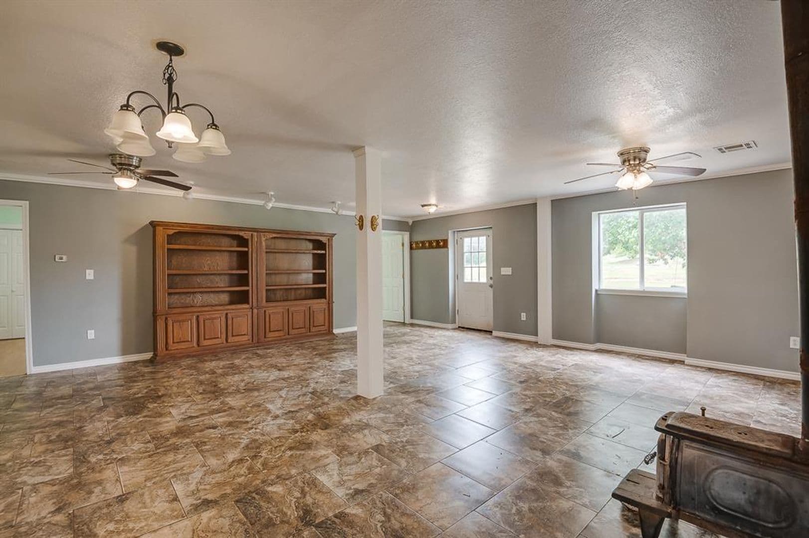 Harrah House: 331743 E 1020 Rd