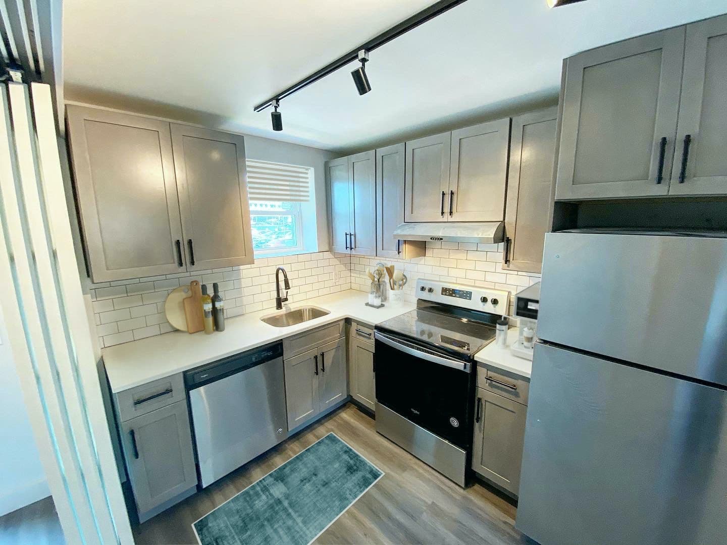 Long Branch Apartment: 333 Ocean Blvd