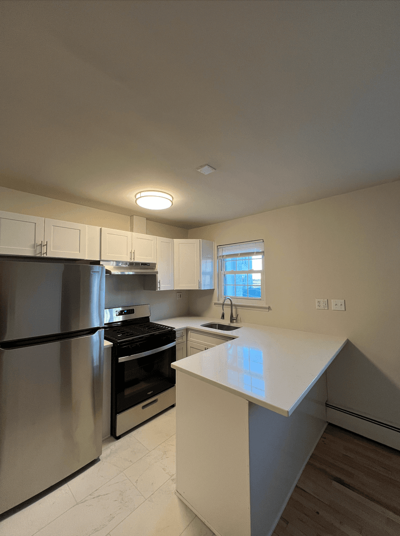 Belmar Apartment: 104 5th Ave