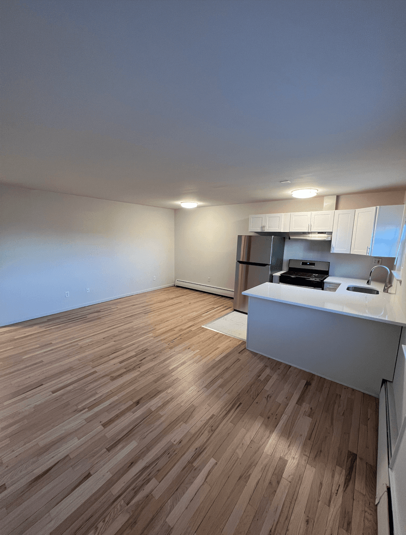 Belmar Apartment: 104 5th Ave