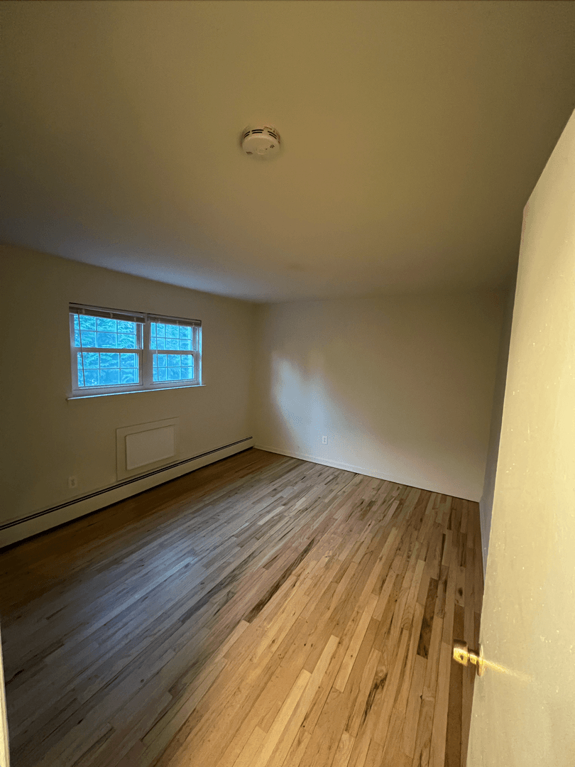 Belmar Apartment: 104 5th Ave