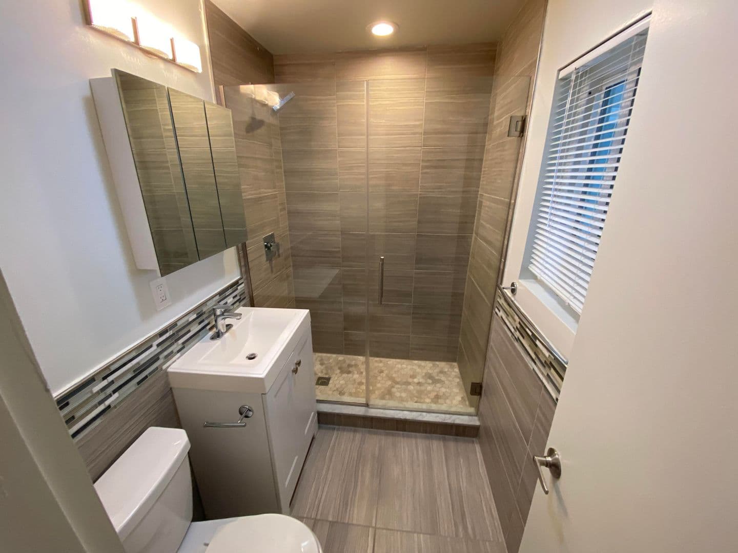 Long Branch Apartment: 240 Long Branch Ave