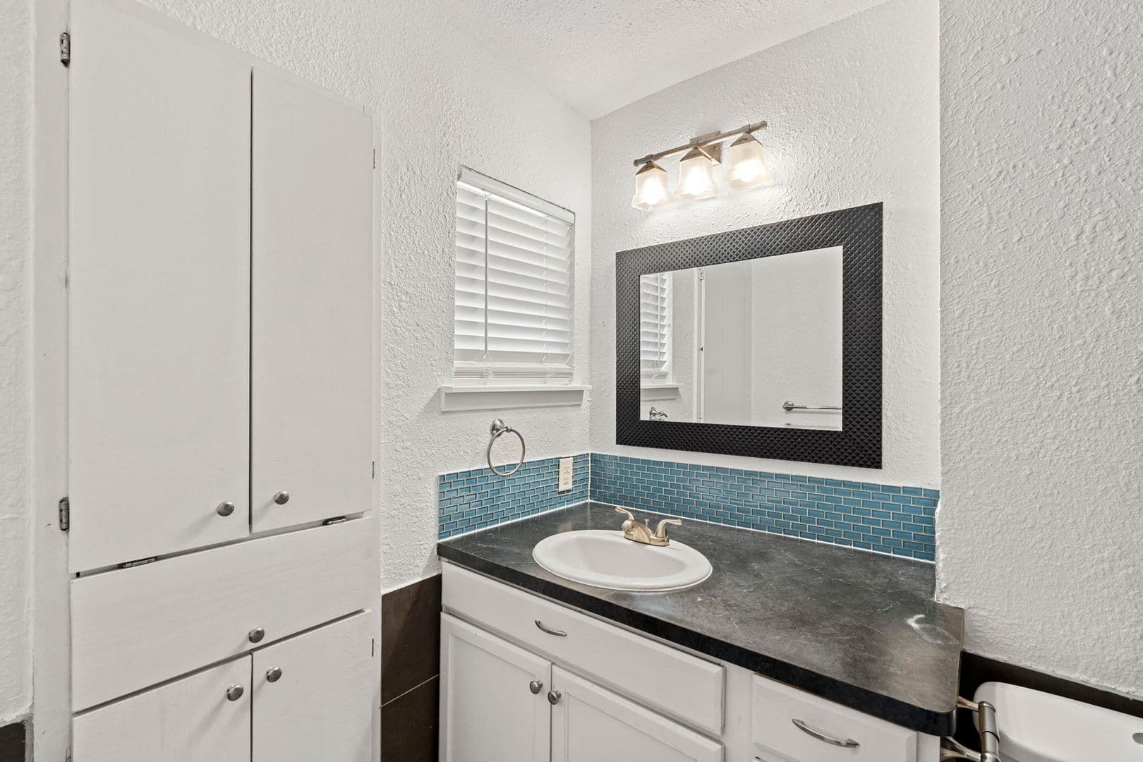 Austin Apartment: 1922 Valley Hill Cir.