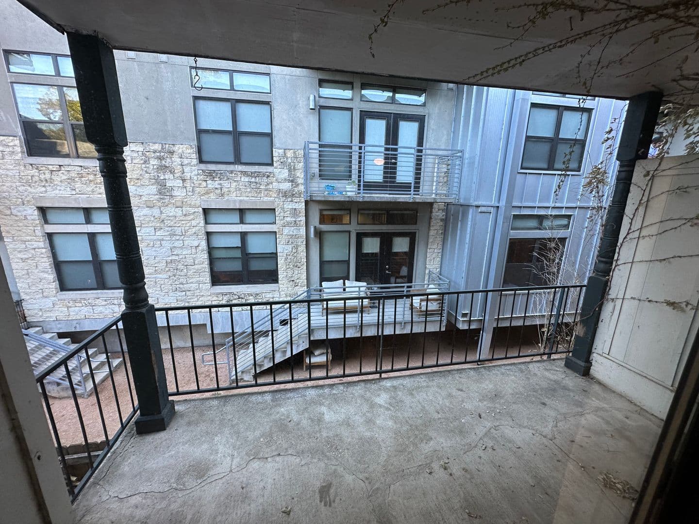 Austin Apartment: 1725 Toomey Rd