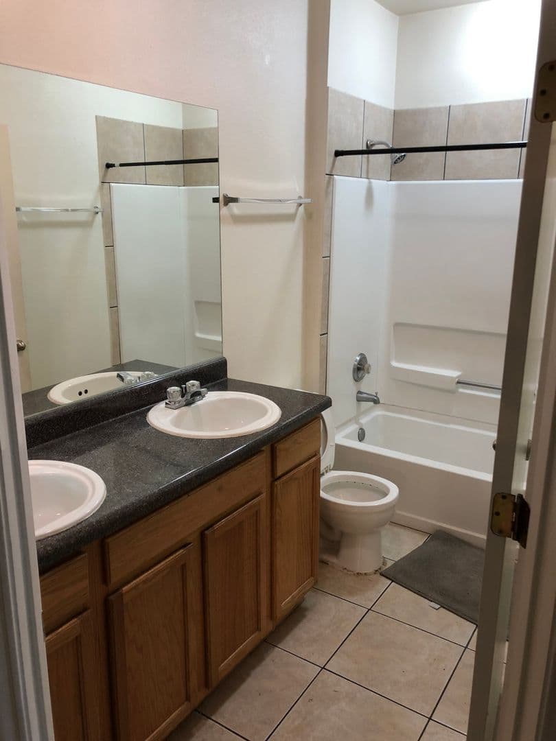 Austin House: 1023 W 24th Street #905