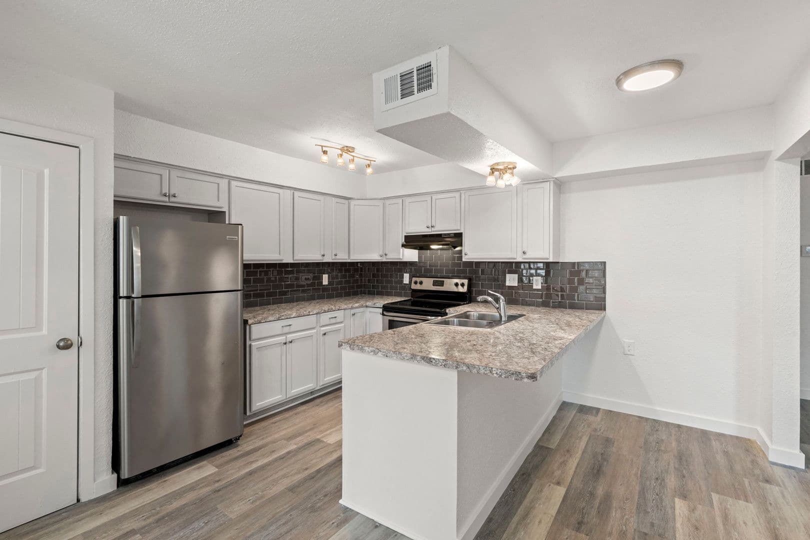 Austin Apartment: 1922 Valley Hill Cir.