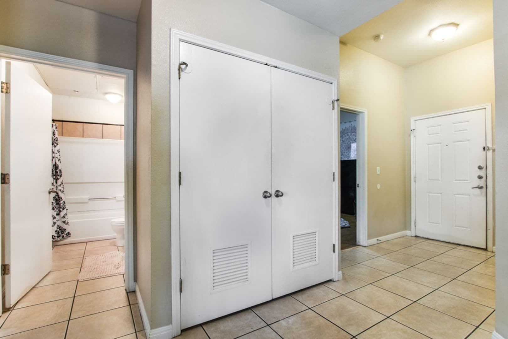 Austin House: 1023 W 24th Street #903