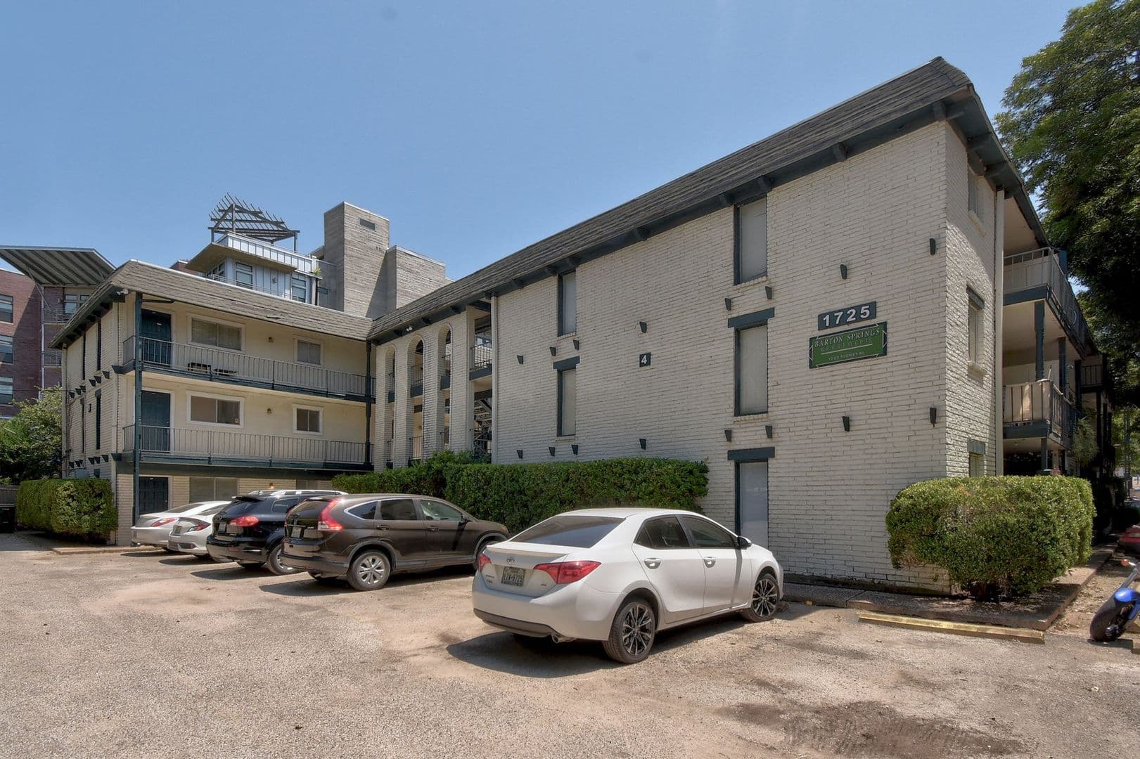 Austin Apartment: 1725 Toomey Rd