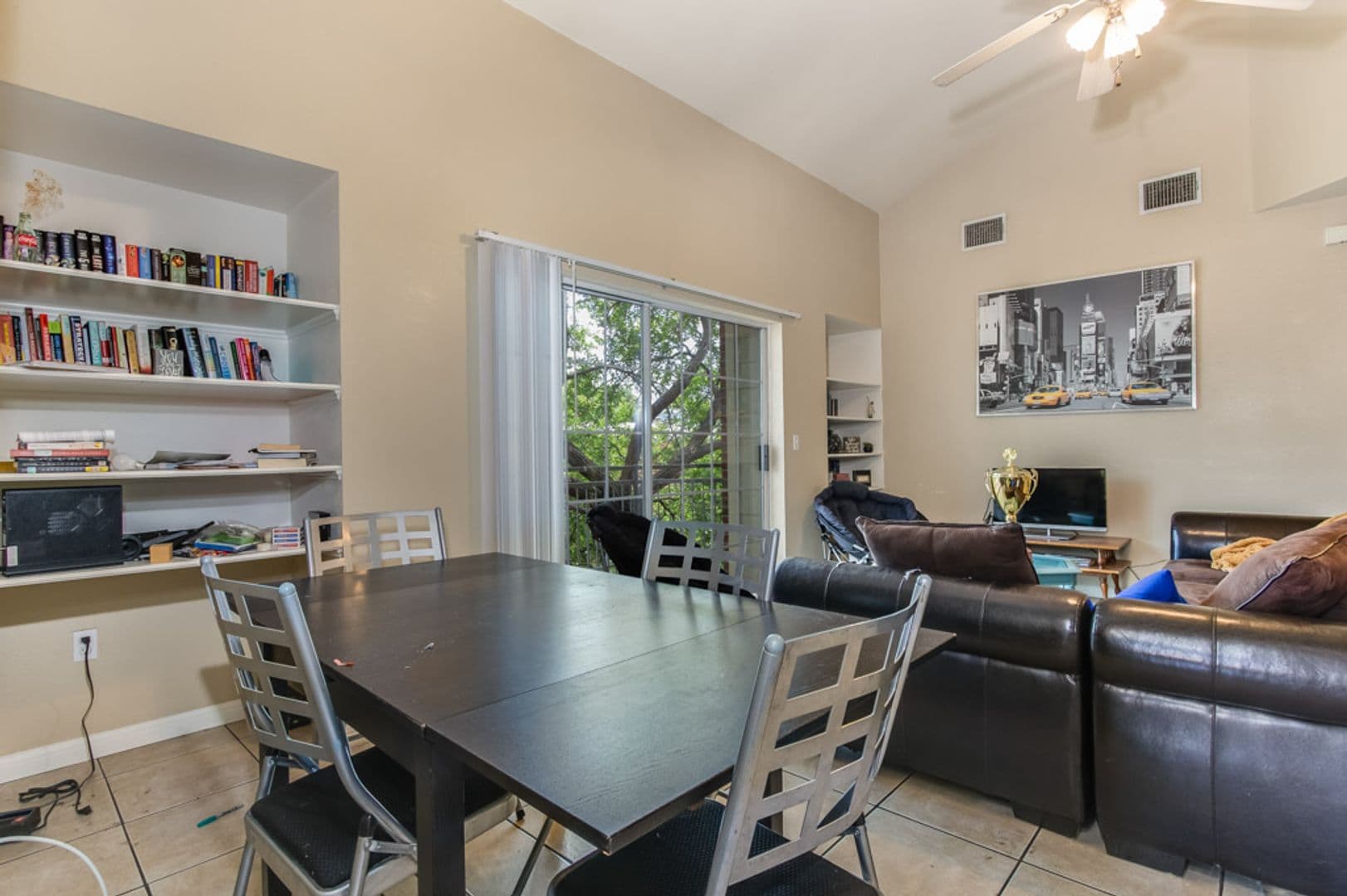 Austin House: 1023 W 24th Street #903