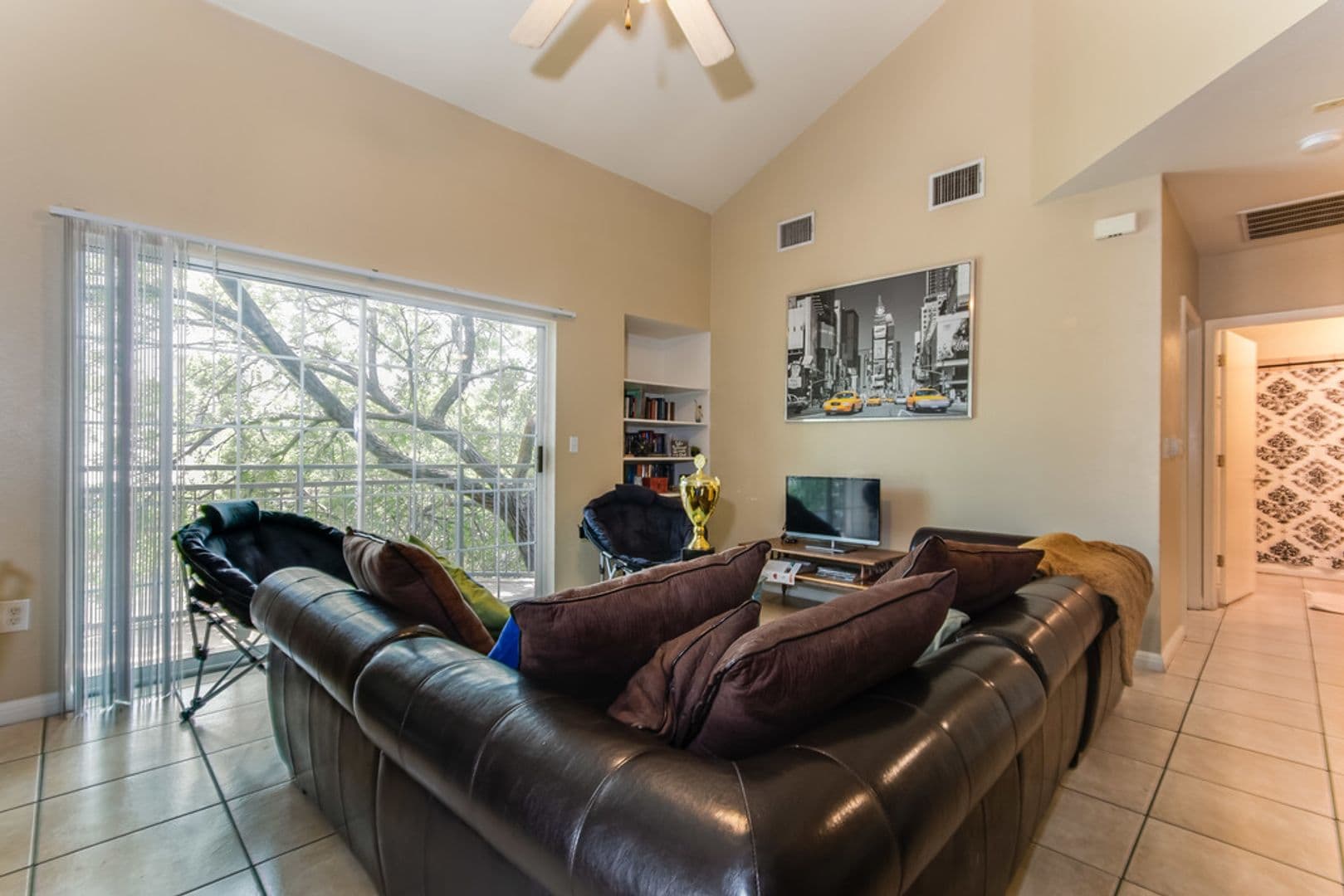 Austin House: 1023 W 24th Street #903