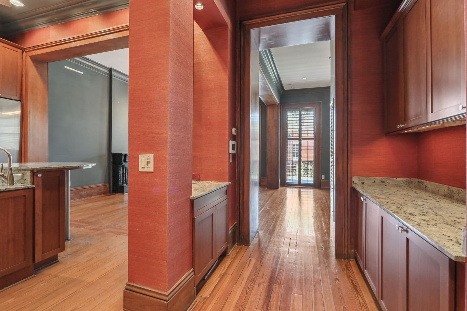 New Orleans Apartment: 730 Camp Street