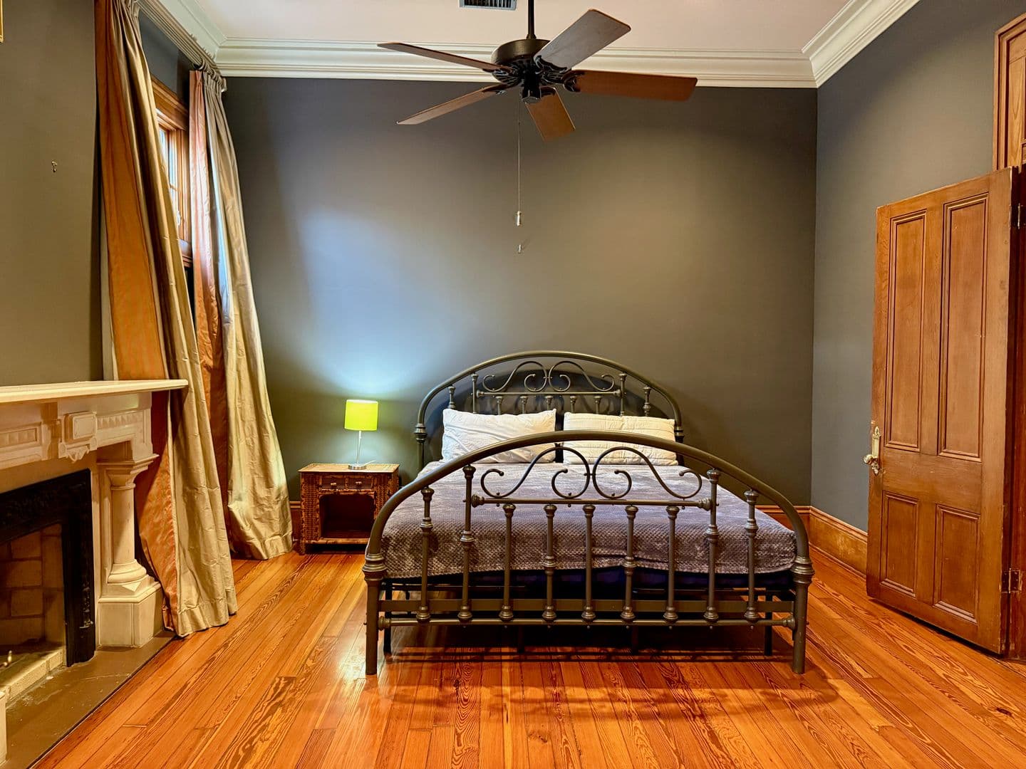 New Orleans Apartment: 730 Camp Street