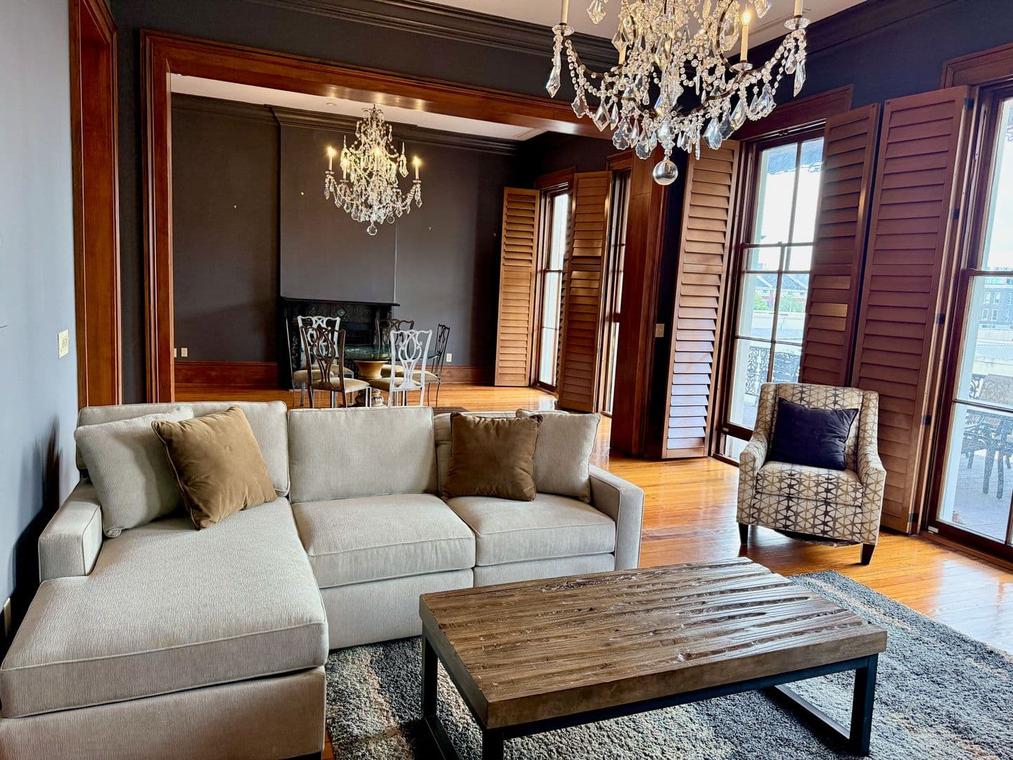 New Orleans Apartment: 730 Camp Street