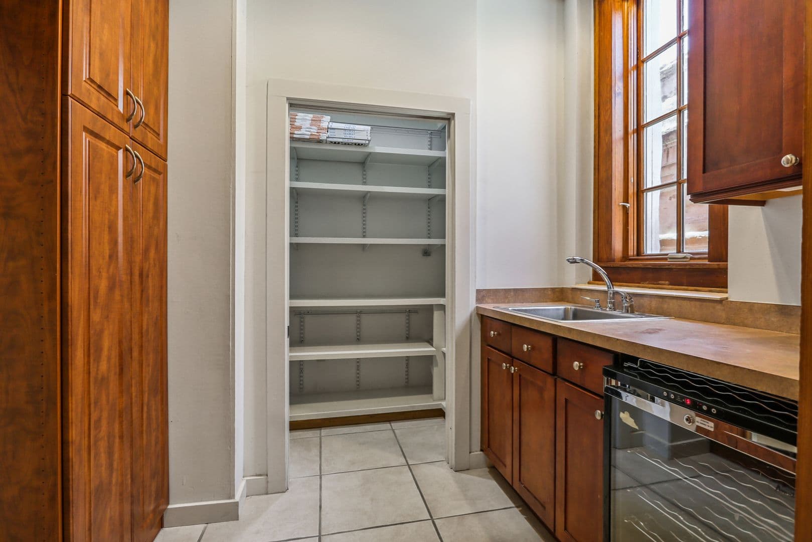 New Orleans Apartment: 730 Camp Street