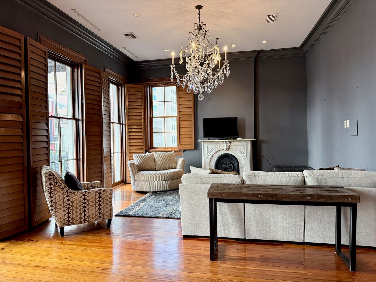 New Orleans Apartment: 730 Camp Street