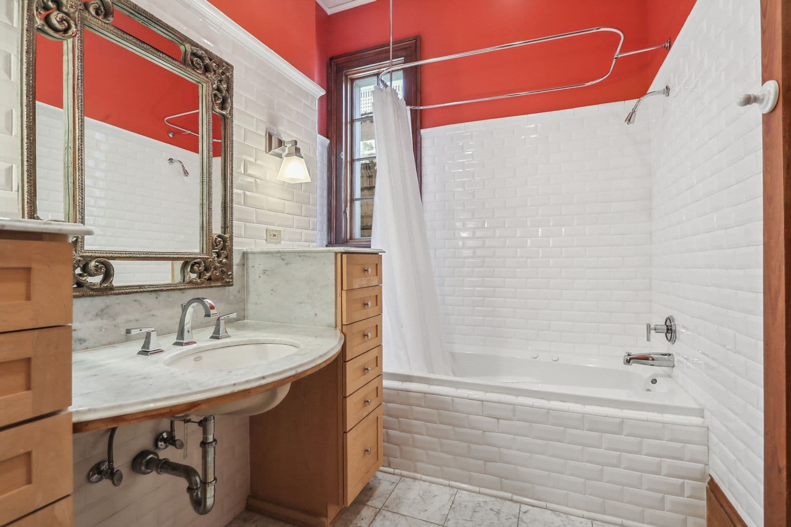 New Orleans Apartment: 730 Camp Street