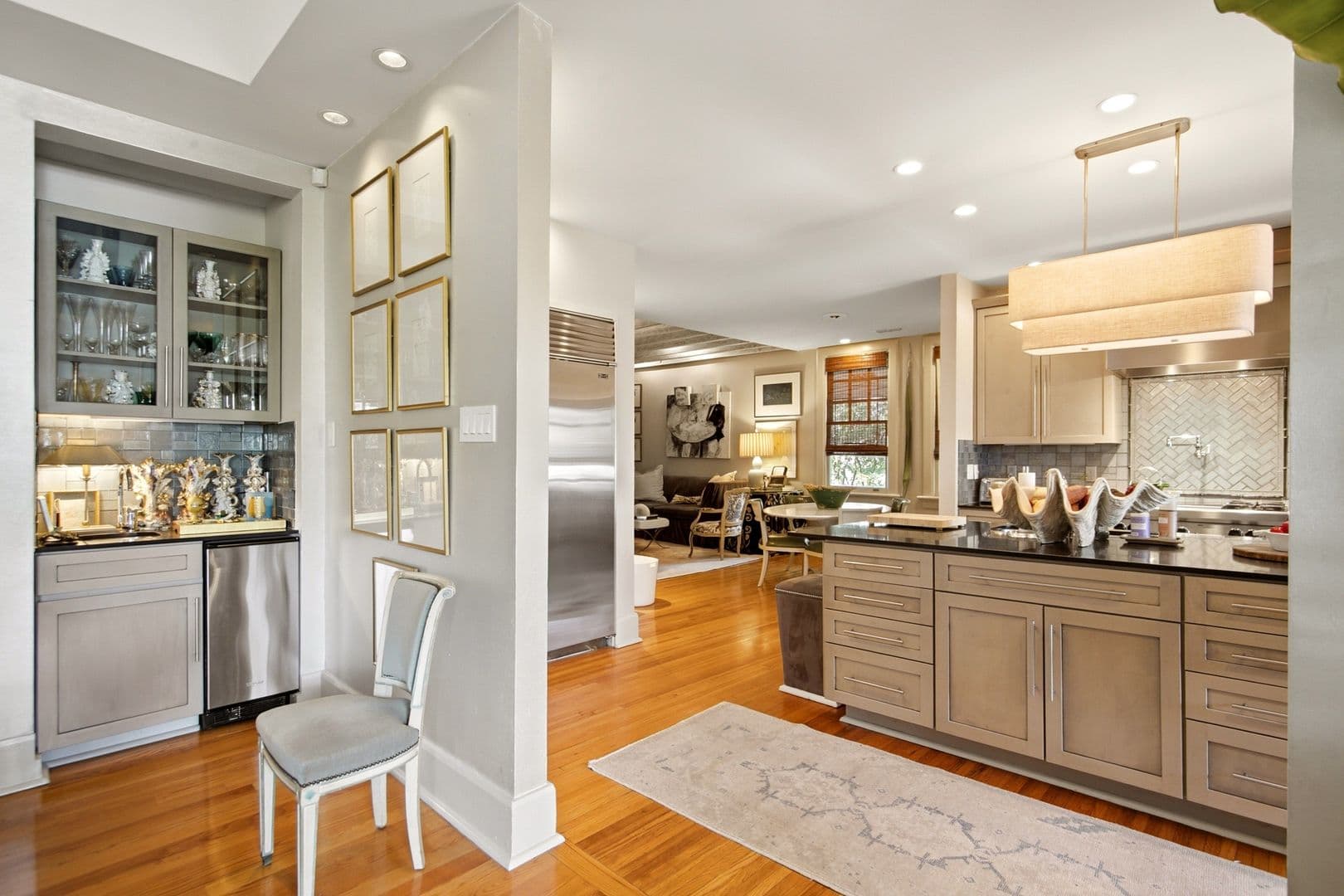New Orleans Condo: 1616 Valmont Street
