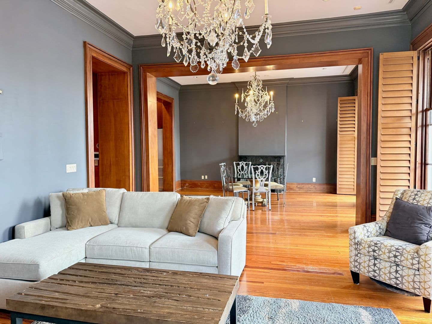 New Orleans Apartment: 730 Camp Street