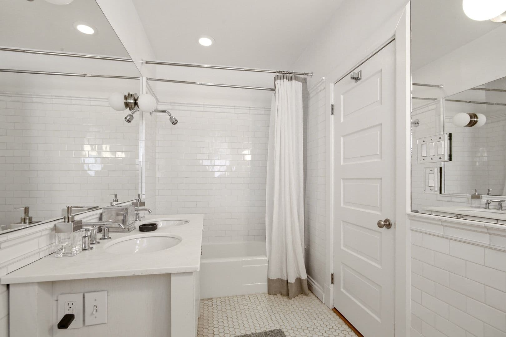 New Orleans Condo: 1616 Valmont Street