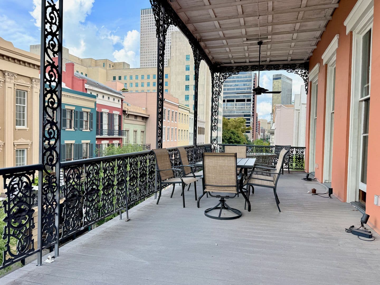 New Orleans Apartment: 730 Camp Street