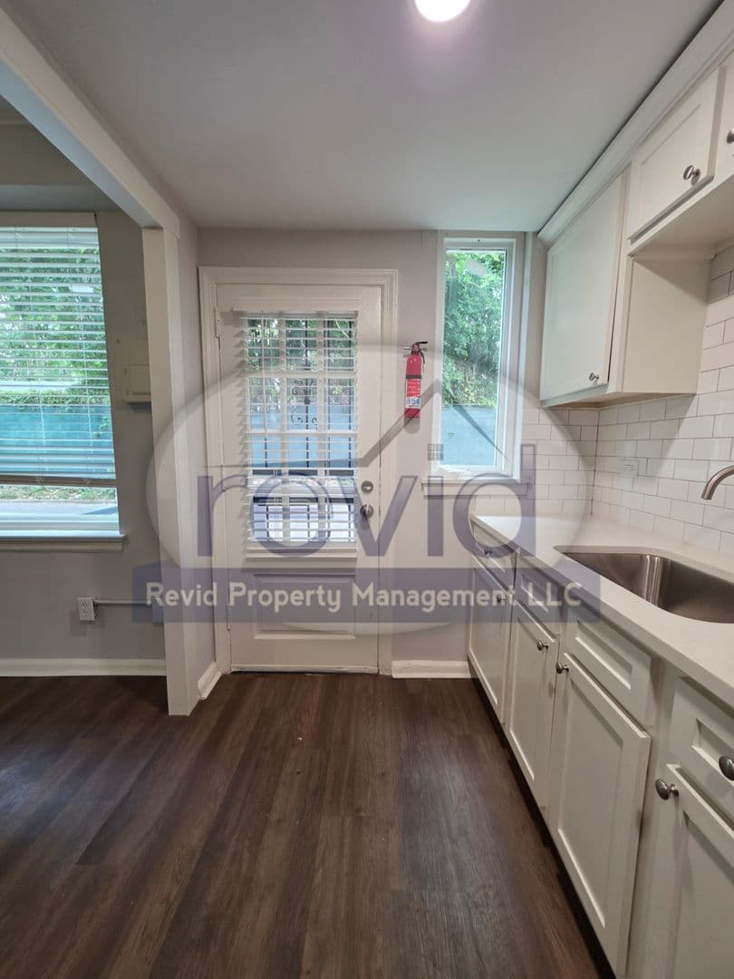 Memphis Townhome: 1300 Goodbar Ave.