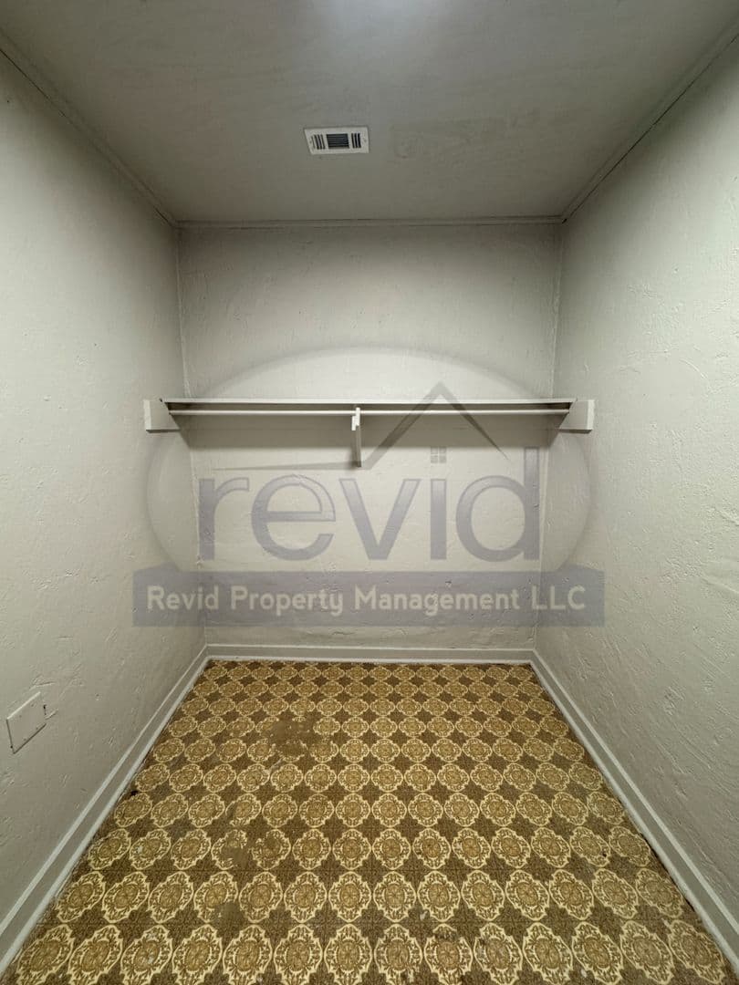 Memphis Apartment: 1536 Tutwiler Avenue
