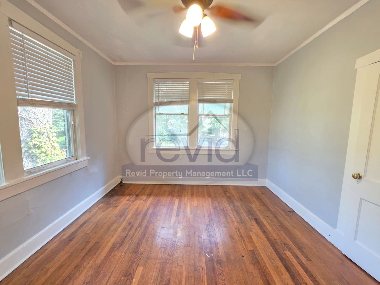 Memphis Apartment: 144 N Belvedere