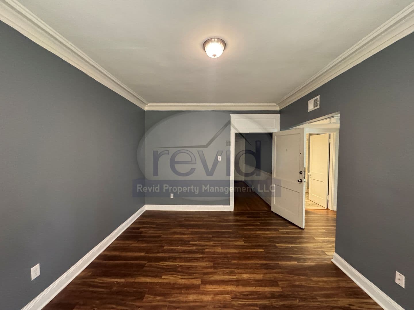 Memphis Apartment: 220 S. Cleveland St.
