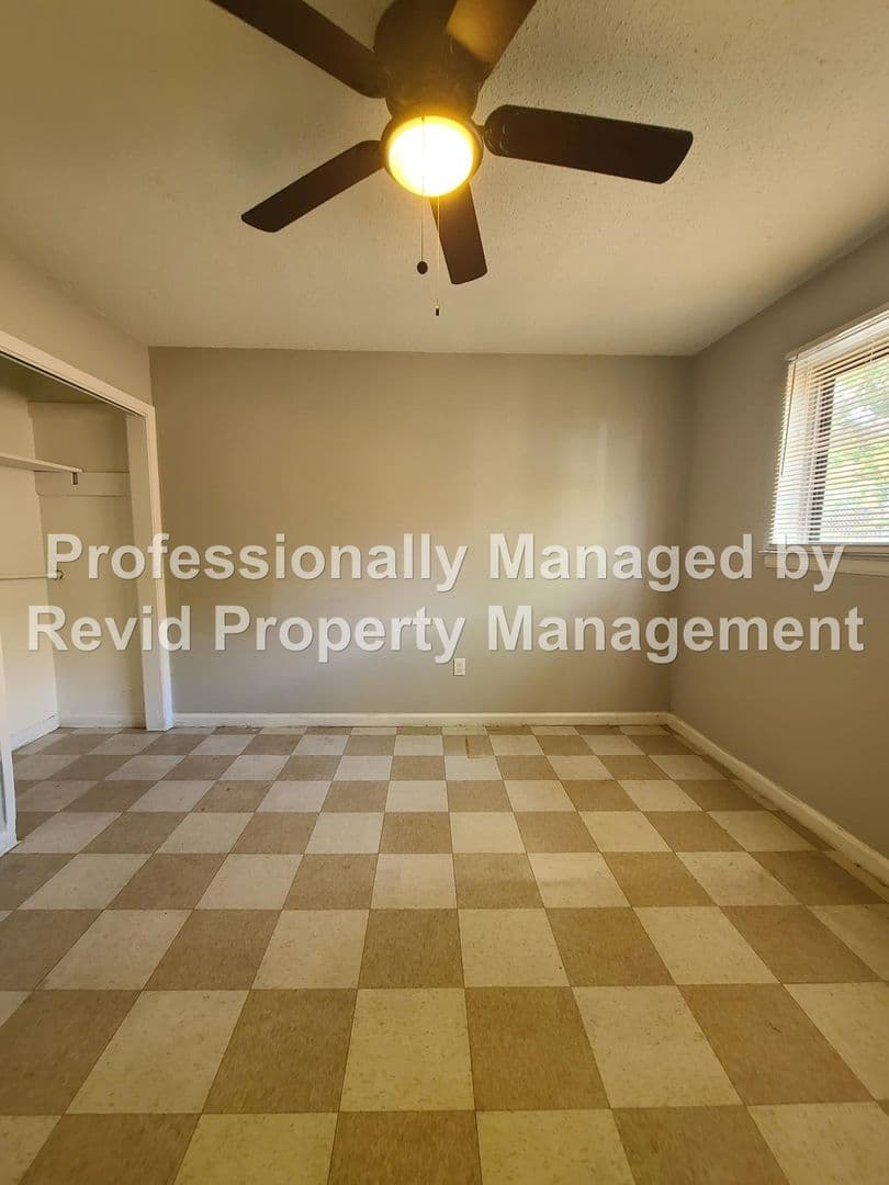 Memphis Apartment: 147 Stonewall St.