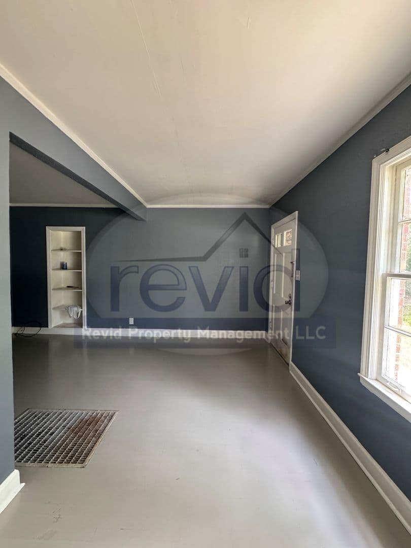 Memphis Apartment: 322 Hodges St.