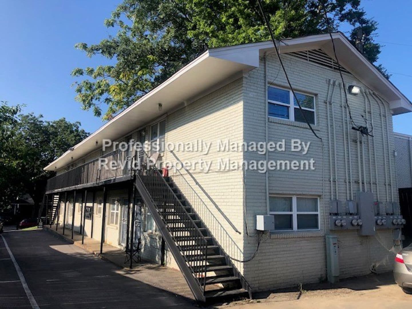 Memphis Apartment: 1632 Monroe