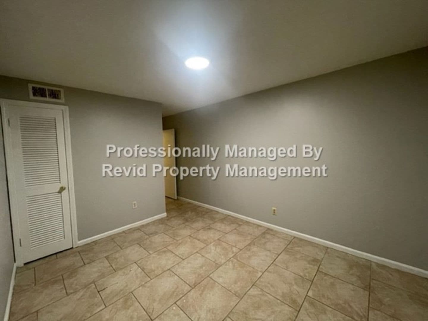 Memphis Apartment: 147 Stonewall St.