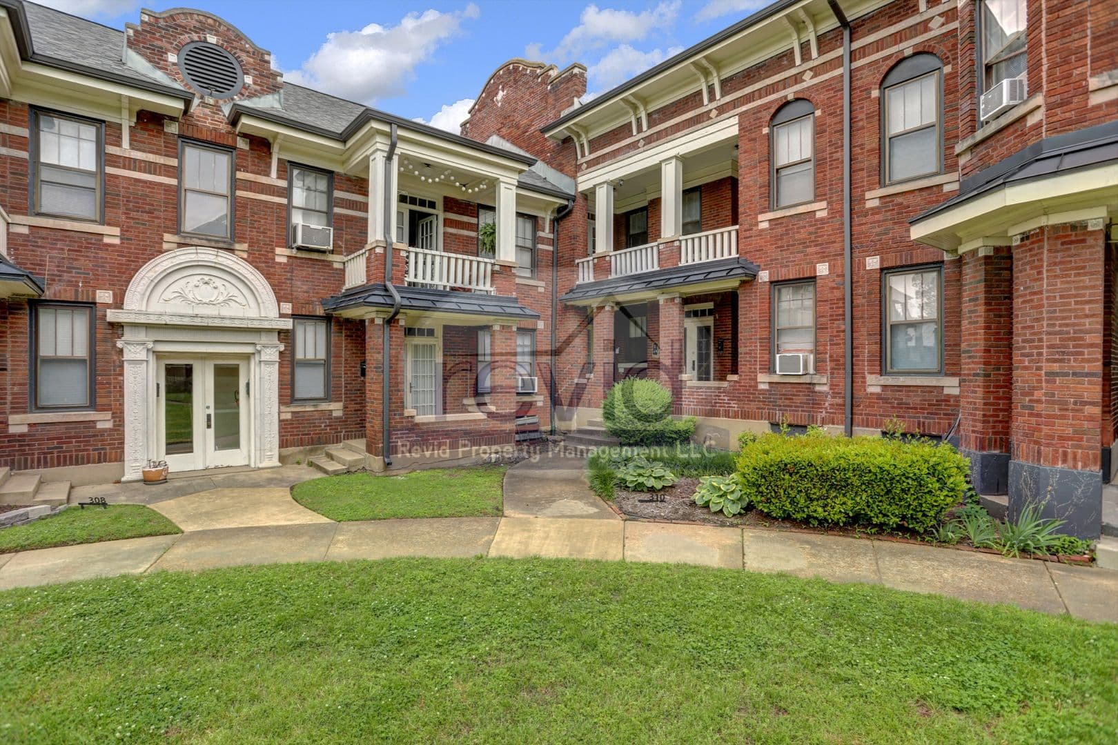 Memphis Apartment: 306 S. Cleveland Street