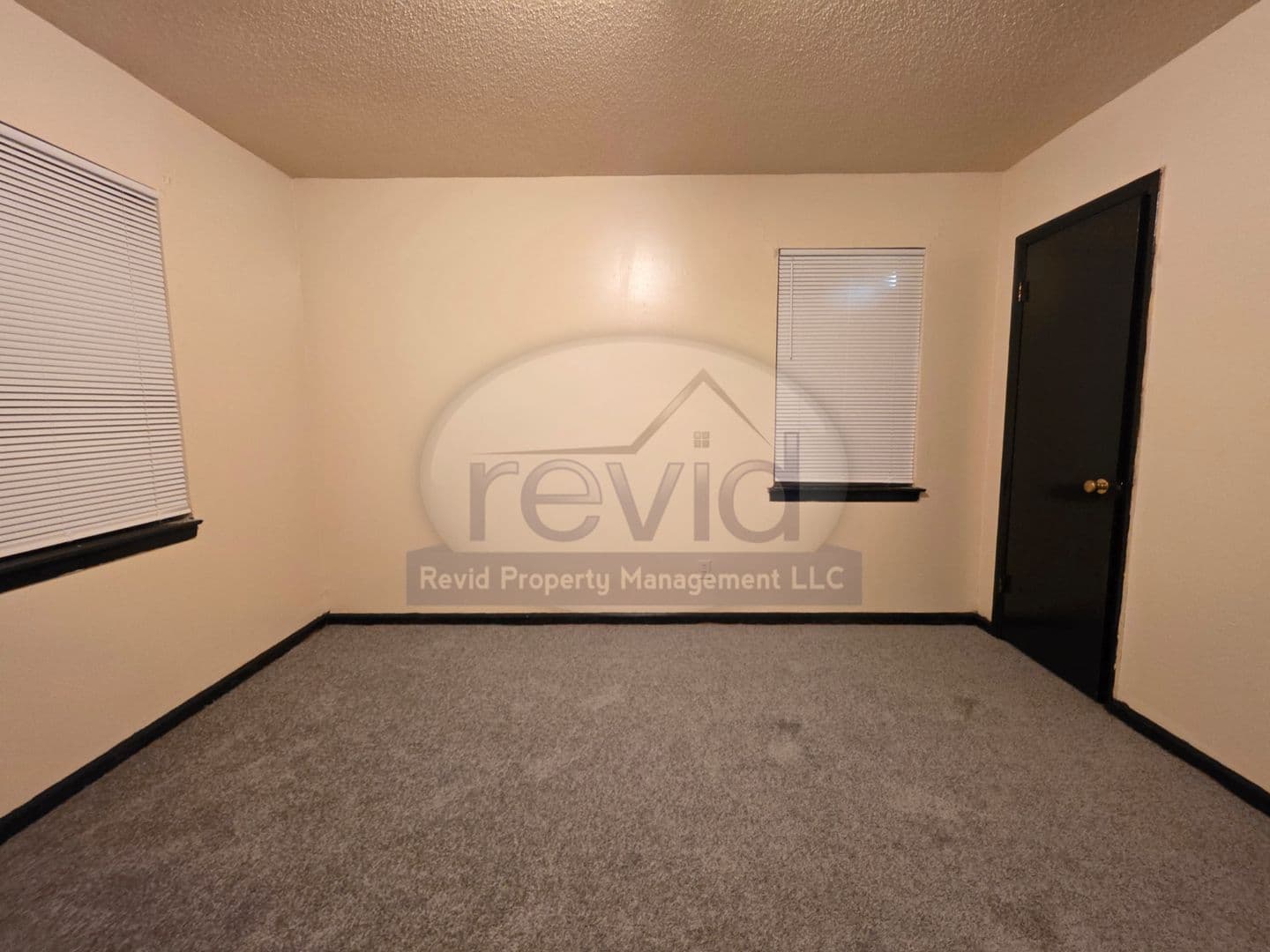 Memphis Apartment: 1861 Corning Ave.