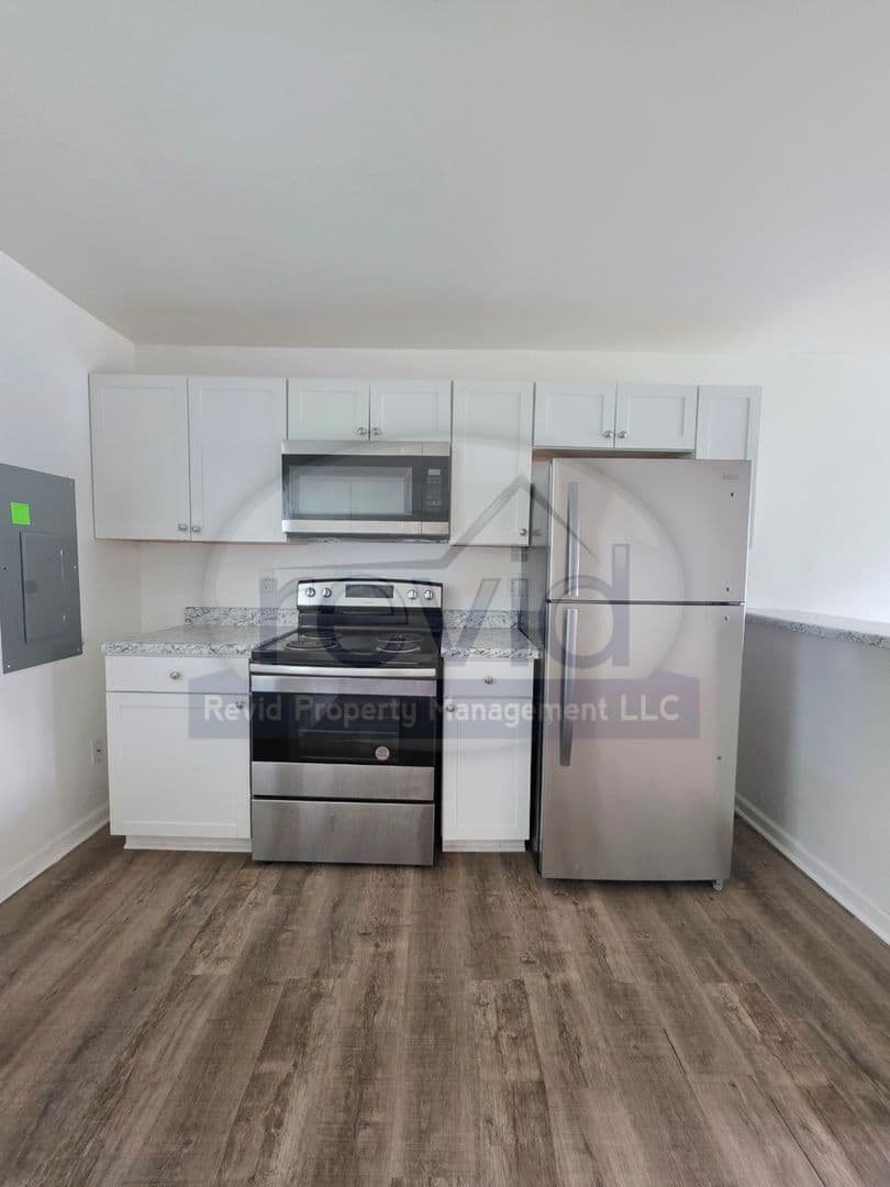 Memphis Apartment: 839 Pearce St.